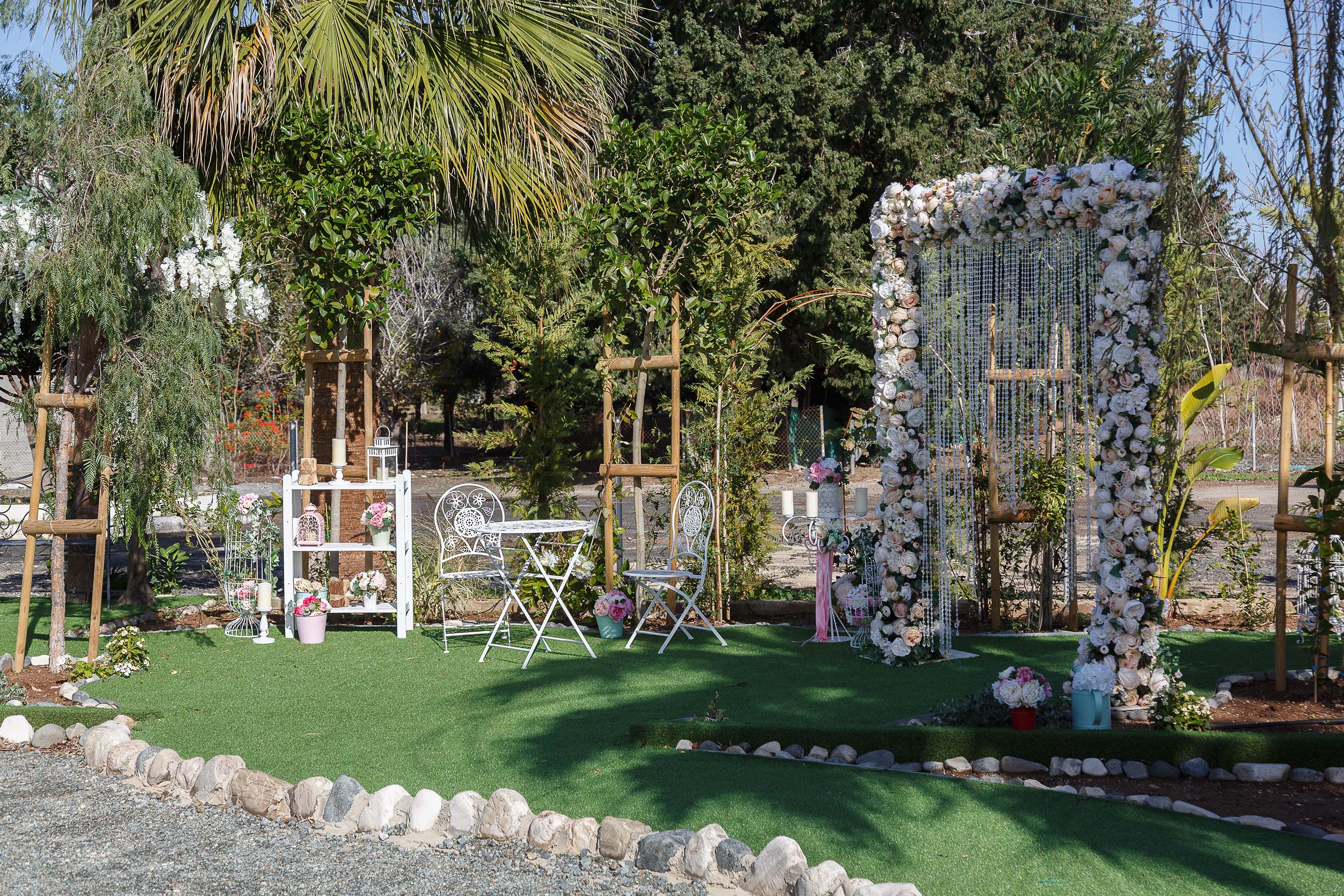Image: http://www.bookyourweddingday.com/images/media/uploadfiles/img_007 копия.jpg
